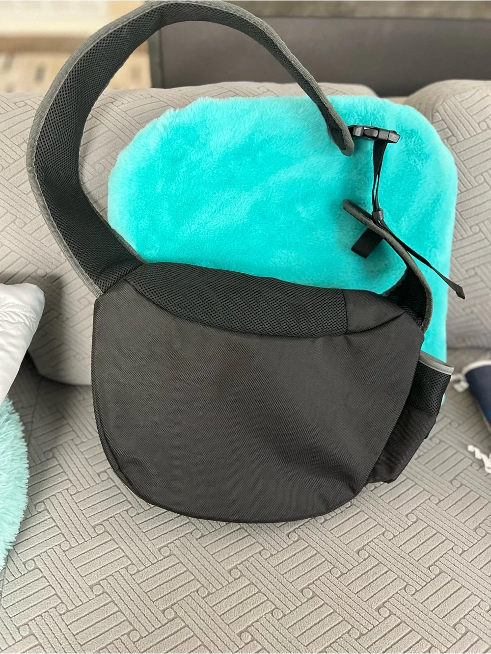 kangaROOS Pet Sling Carrier for medium size Dogs up to 15 lbs